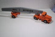 Scania sættebil med betonelement STA77807
