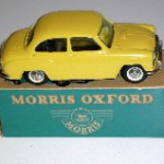 Morris Oxford eksportmodel gul