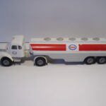 Tekno Scania 110 tankbil Esso