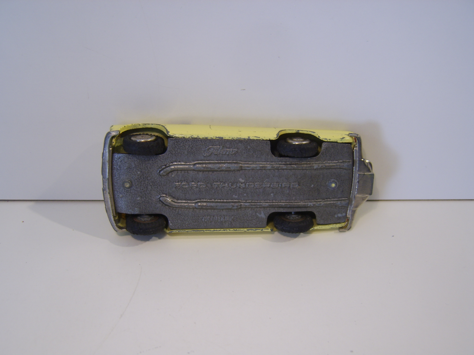 Tekno Ford Thunderbird gul skrotbil - Billede 2
